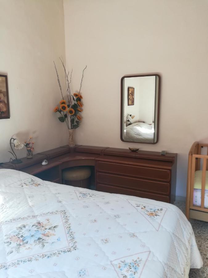 La Terrazza Apartment Chiusi Bagian luar foto