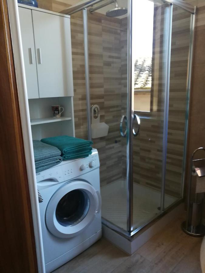 La Terrazza Apartment Chiusi Bagian luar foto