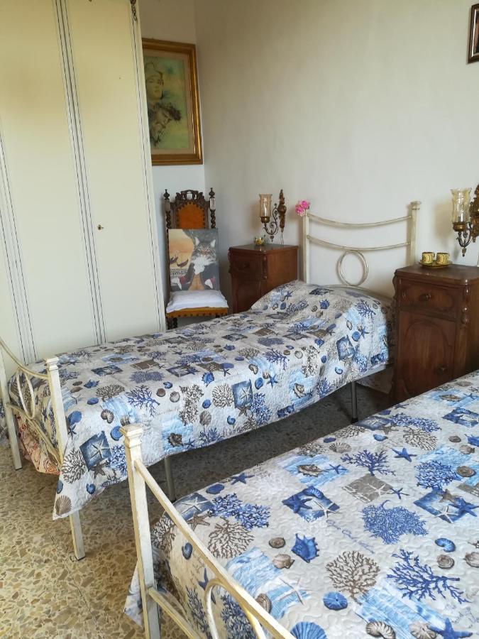 La Terrazza Apartment Chiusi Bagian luar foto